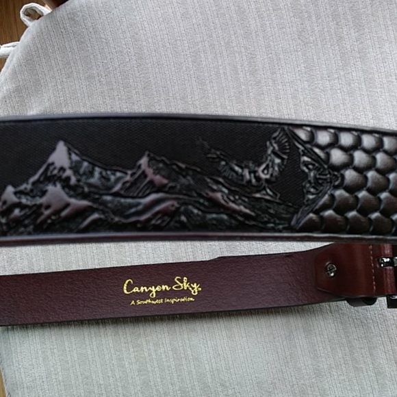 Canyon Sky Eagle Leather Honeycomb Print Belt - Picture 9 of 16